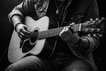 learn-guitar cover image