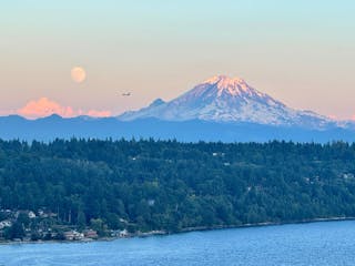 Mt Rainier cover image